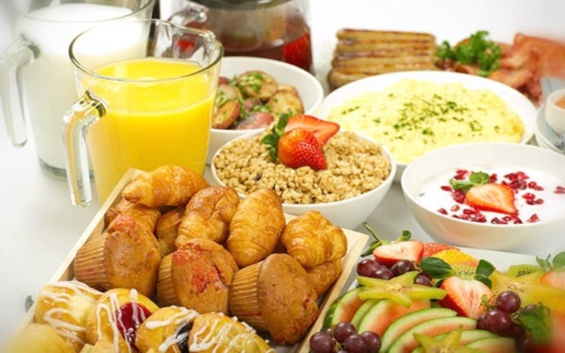 Rise and Dine: How to Impress Your Guests with Breakfast Catering in Seattle