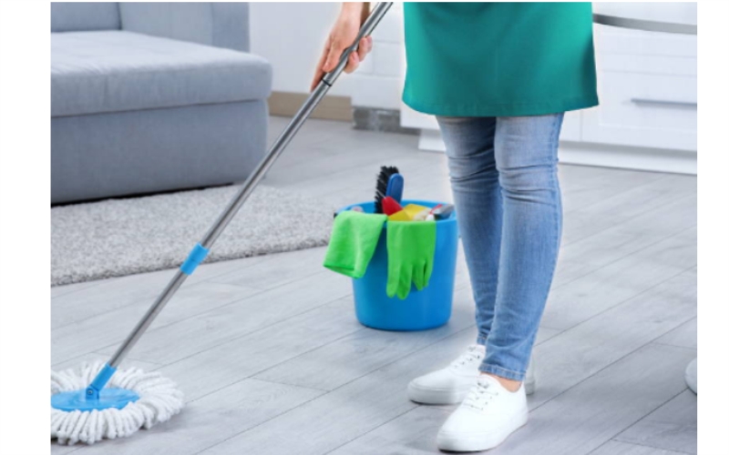 Robot Mop vs. Traditional Mop: Which Is Better for Your Cleaning Routine?
